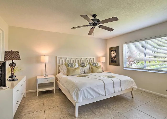 Jupiter Condo W/ Pool Access, Walk To Beach!
