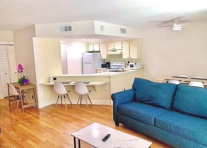 Beautiful 1St Floor Beach Jupiter Condo On Canal